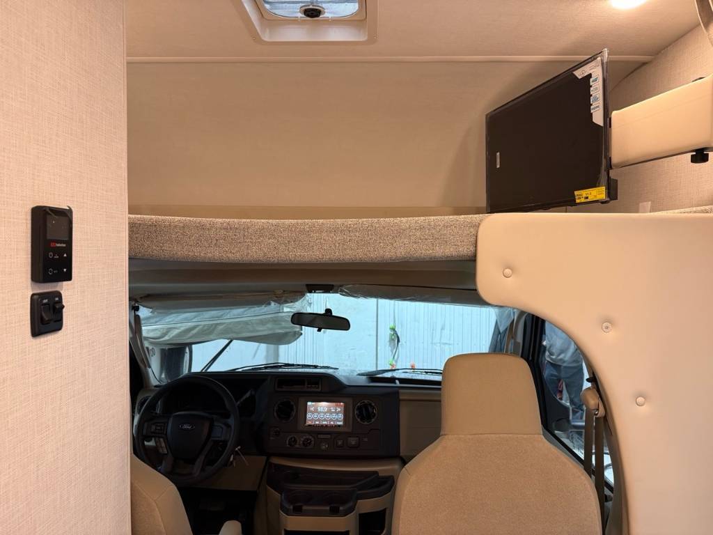 Thor Motor Coach Echelon LC19 Essence 2026 à vendre