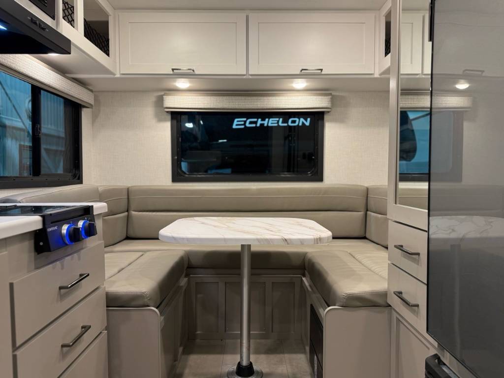 Thor Motor Coach Echelon LC19 Essence 2026 à vendre