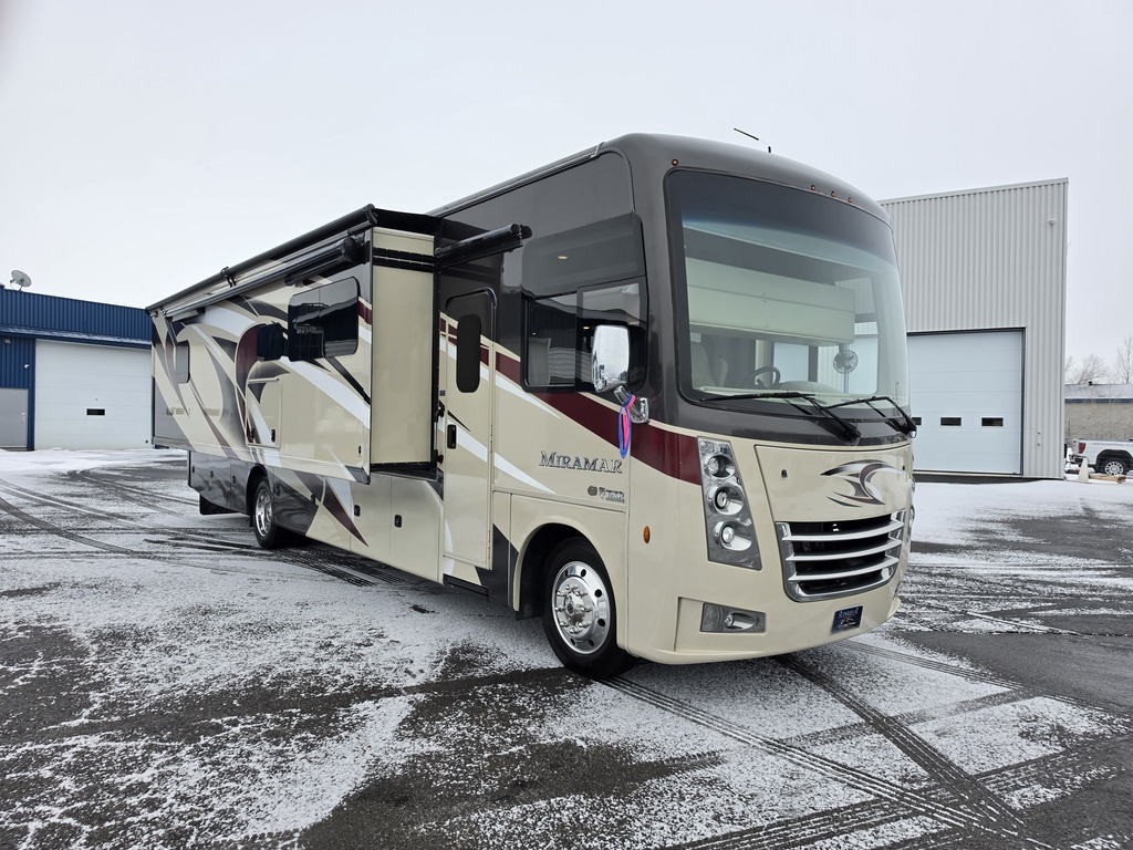 Thor Motor Coach Miramar 2020