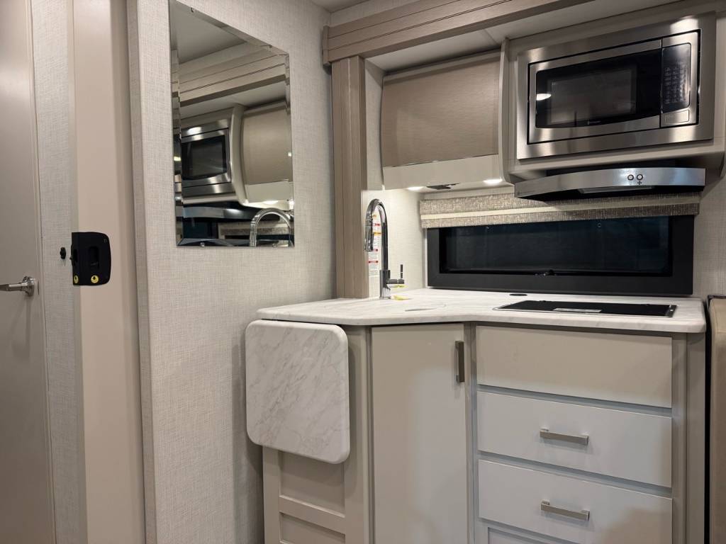 Thor Motor Coach 28.1 Essence 2026 à vendre