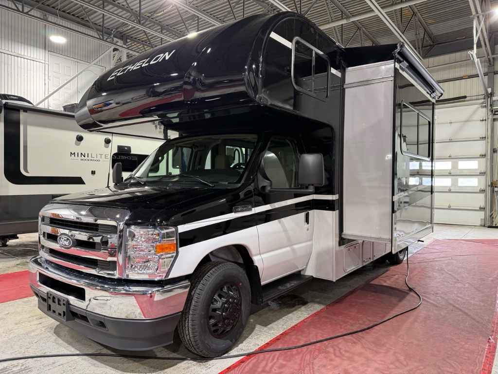 Thor Motor Coach Echelon LZ25 Essence 2026 à vendre