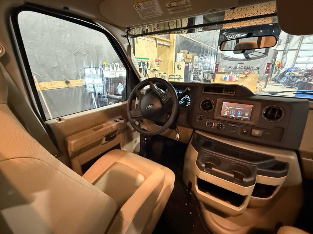 Thor Motor Coach Echelon LC21 Essence 2026 à vendre