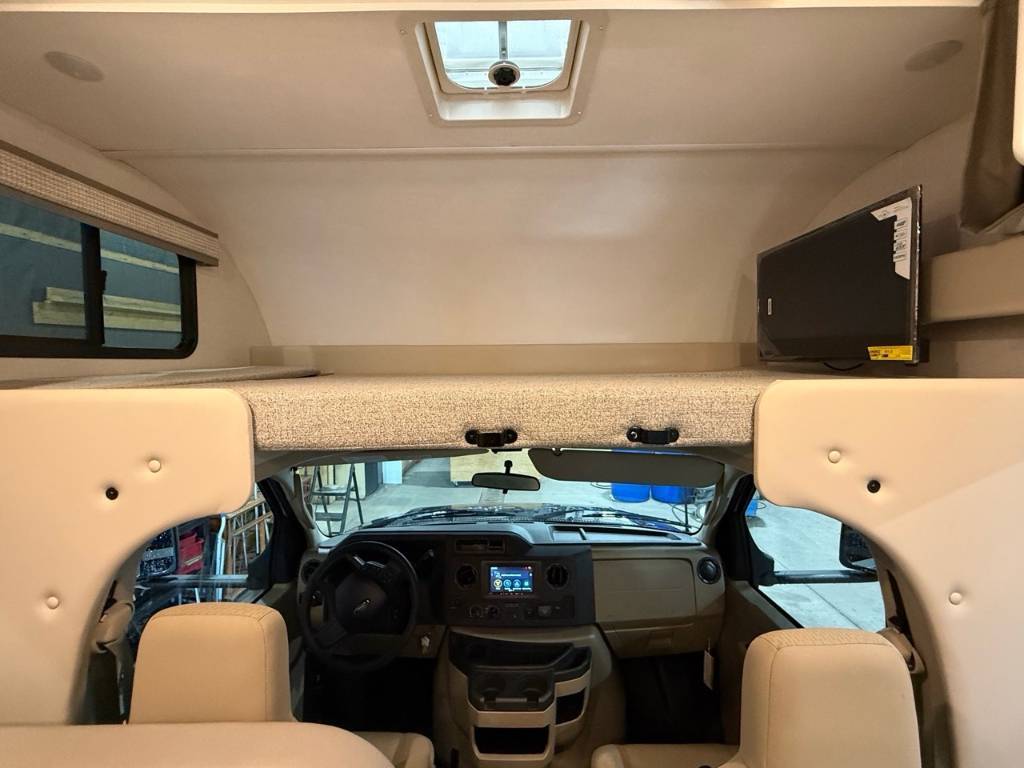 Thor Motor Coach Echelon LC21 Essence 2026 à vendre