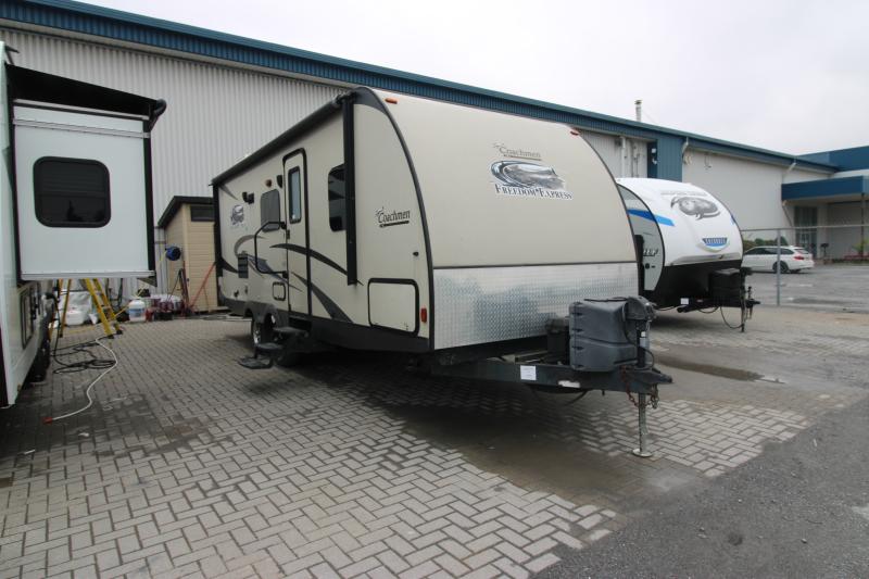 Coachmen Freedom Express 230BH 2014