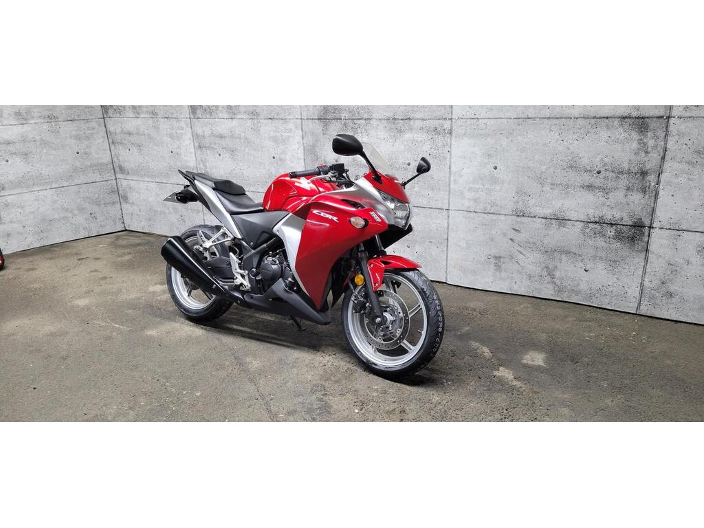 Honda CBR250R 2011 à vendre