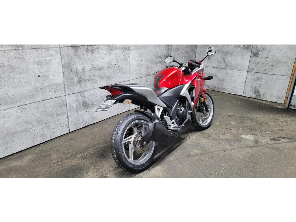 Honda CBR250R 2011 à vendre
