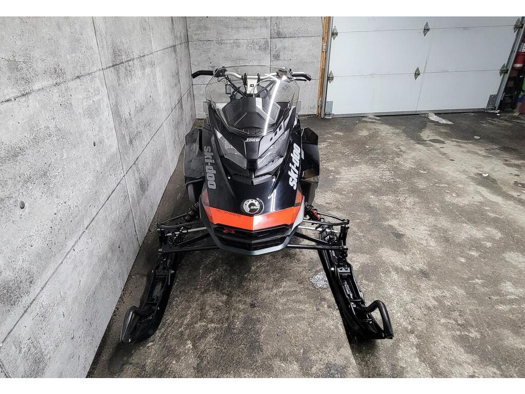 Ski-Doo Renegade 850 X-RS 137'' 2018 à vendre
