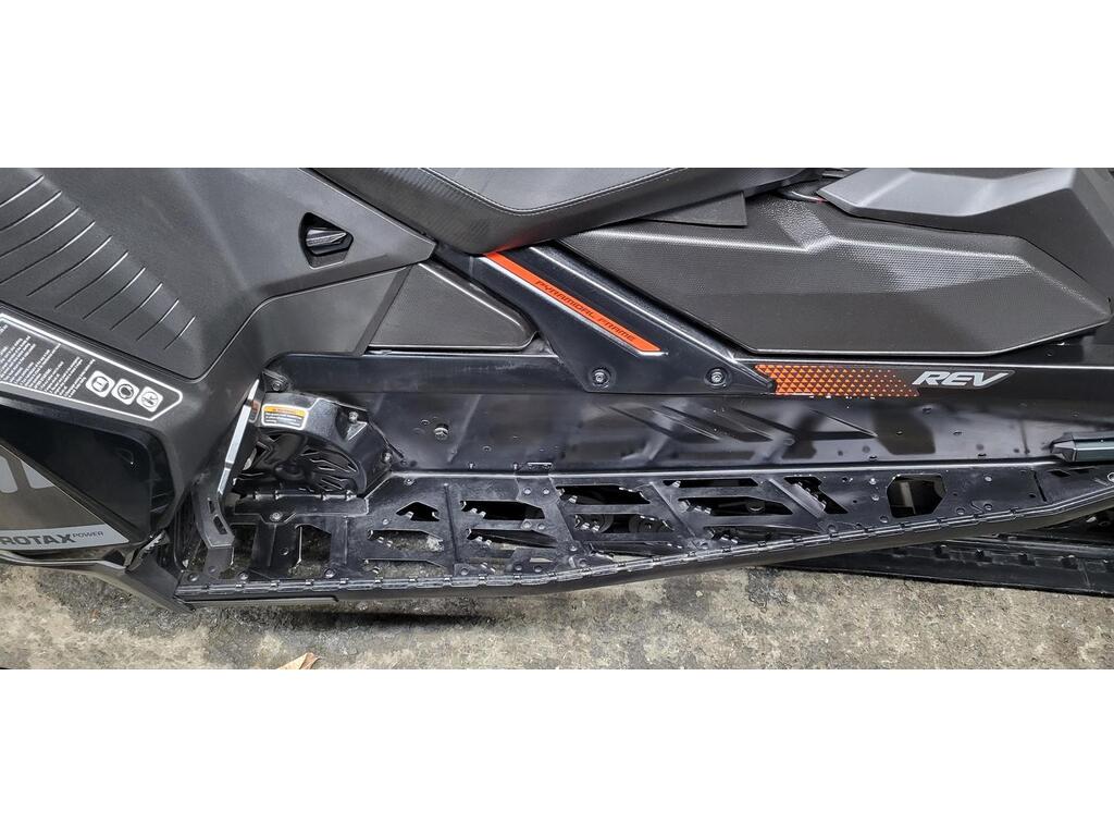 Ski-Doo Renegade 850 X-RS 137'' 2018 à vendre